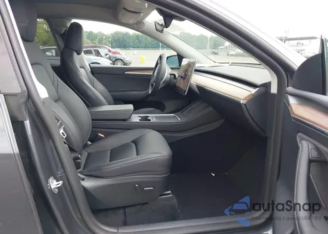 2023 Tesla Model Y z USA, uszkodzony, nr VIN 7SAYGDEE9PF829917